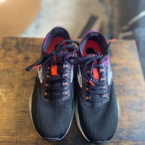 Brooks Ricochet running shoes (W6.5)